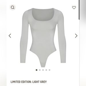SKIMS Essential Long Sleeve Scoop Bodysuit